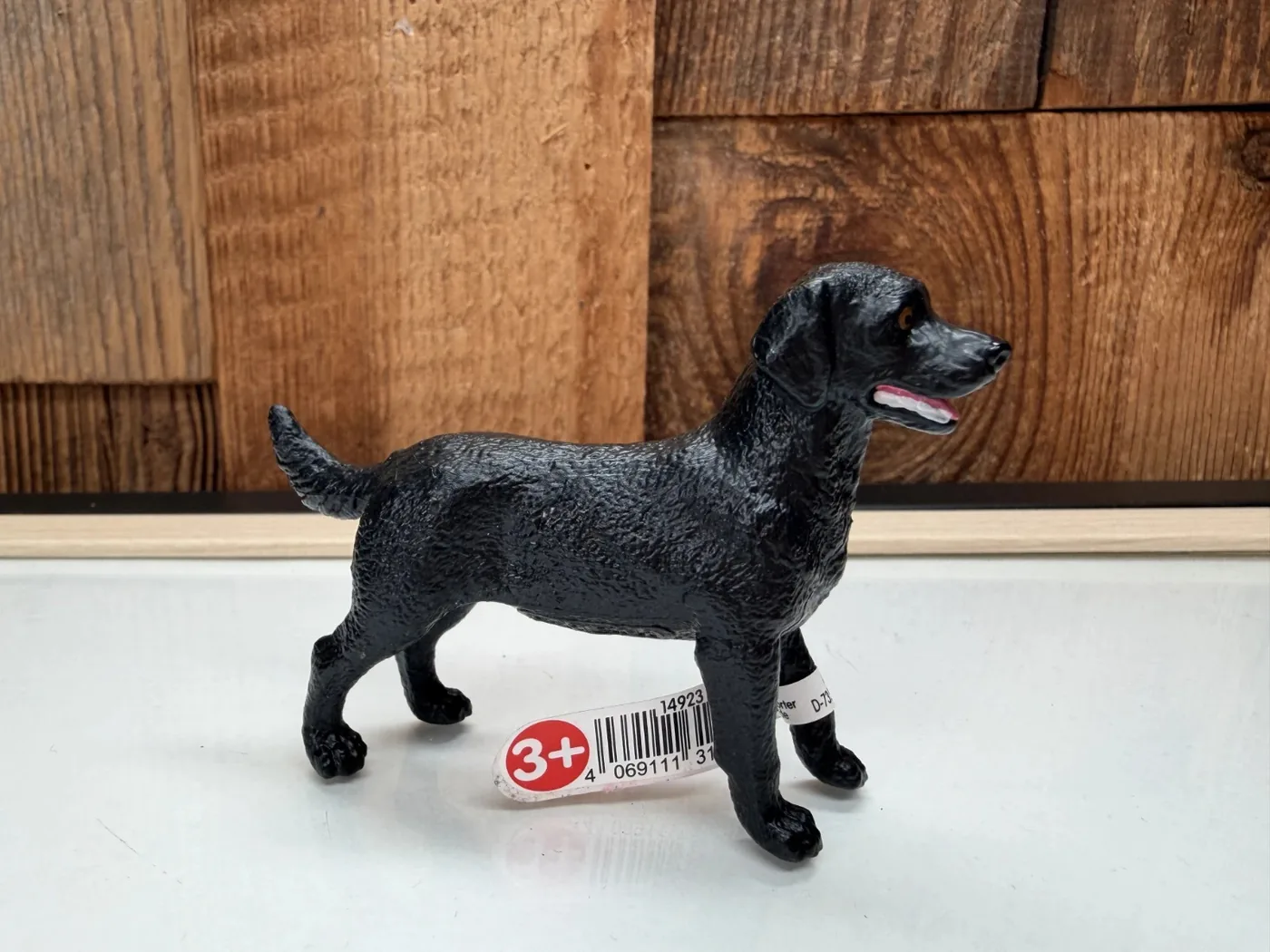 Schleich Farm World Zwarte Labrador (14923)