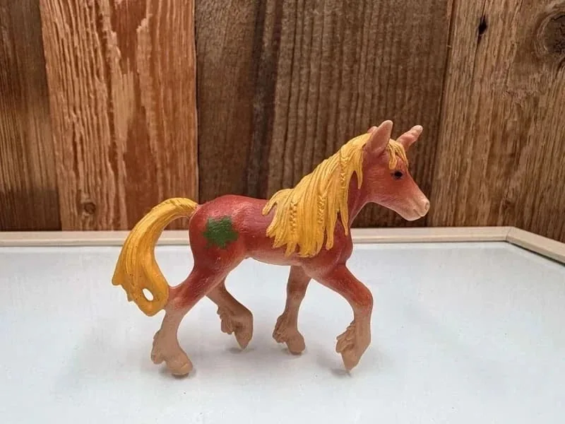 Schleich Bayala Eenhoorn Veulen Akio (82873)