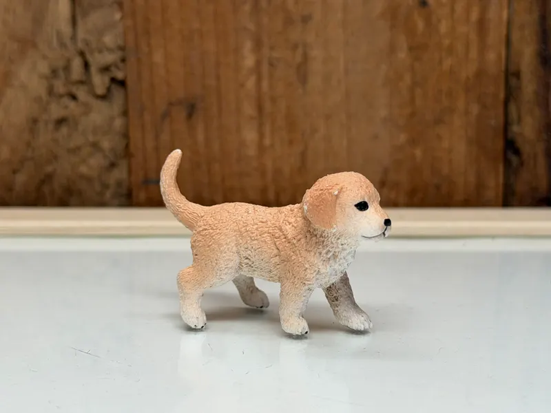 Schleich Farm World Golden Retriever Pup (16396)