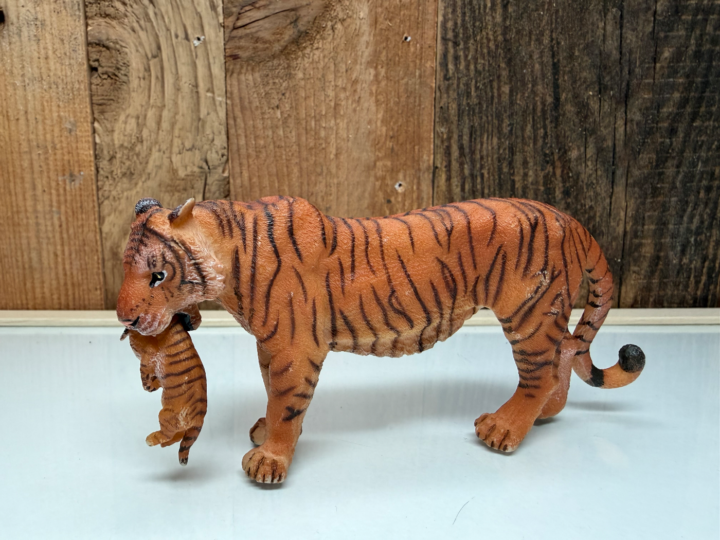 Papo Wild Life Tijgerin met Jong (50118)