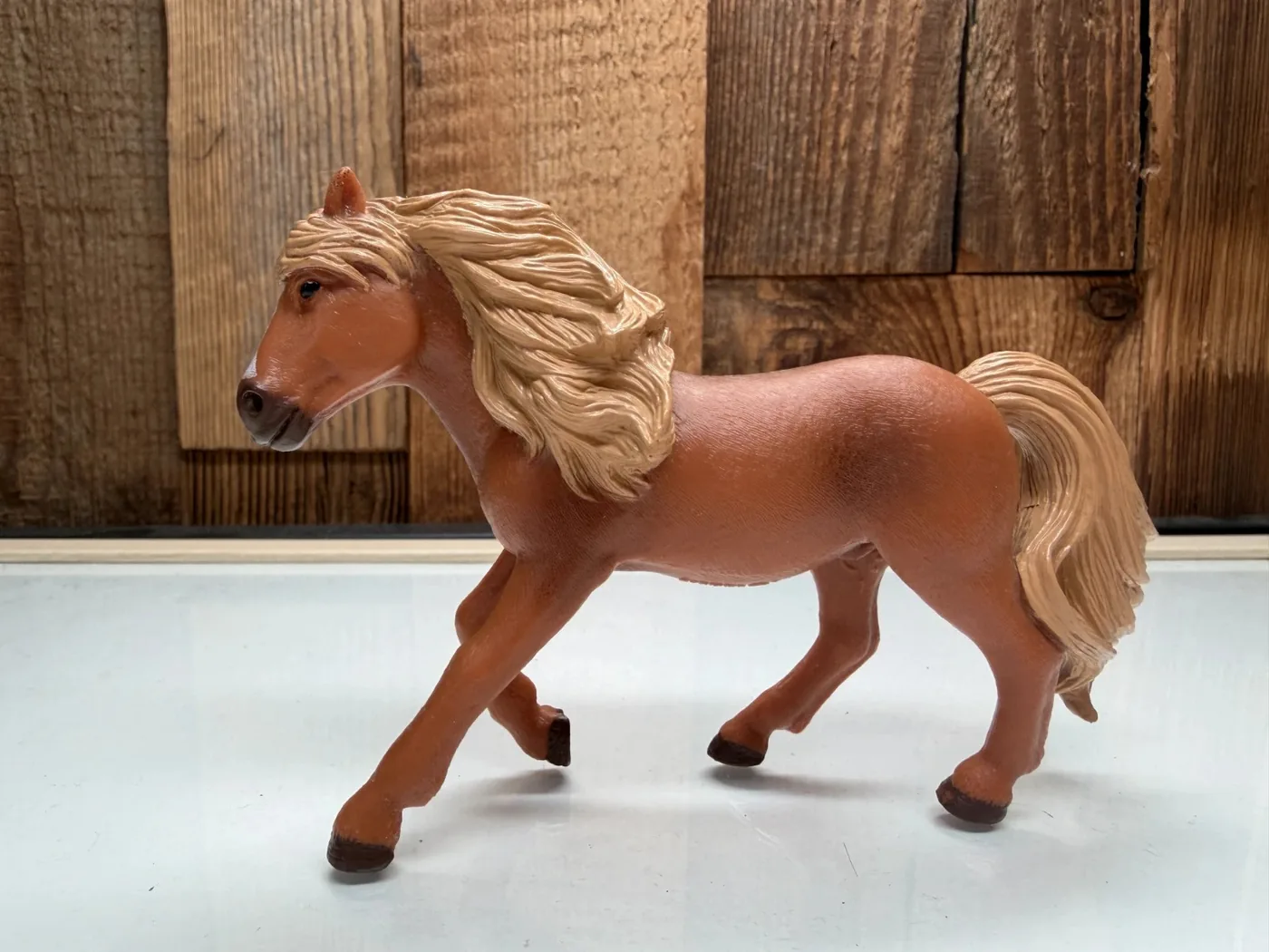 Schleich Horse Club Ijslander Ponyhengst (13943)