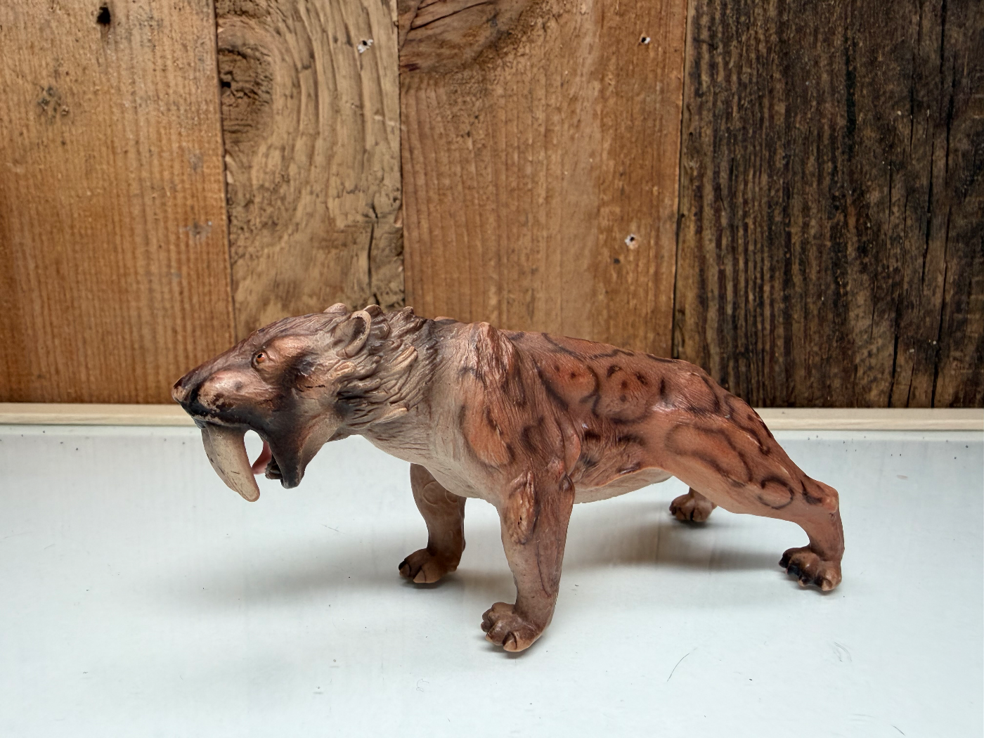 Schleich Wild Life Smilodon (16520)