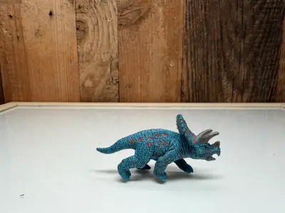 Schleich Dinosaurs Micro Triceratops (422519)
