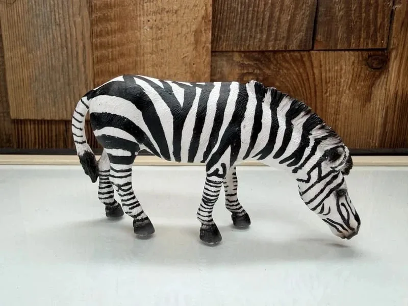 Schleich Wild Life Zebra Grazend (14609)