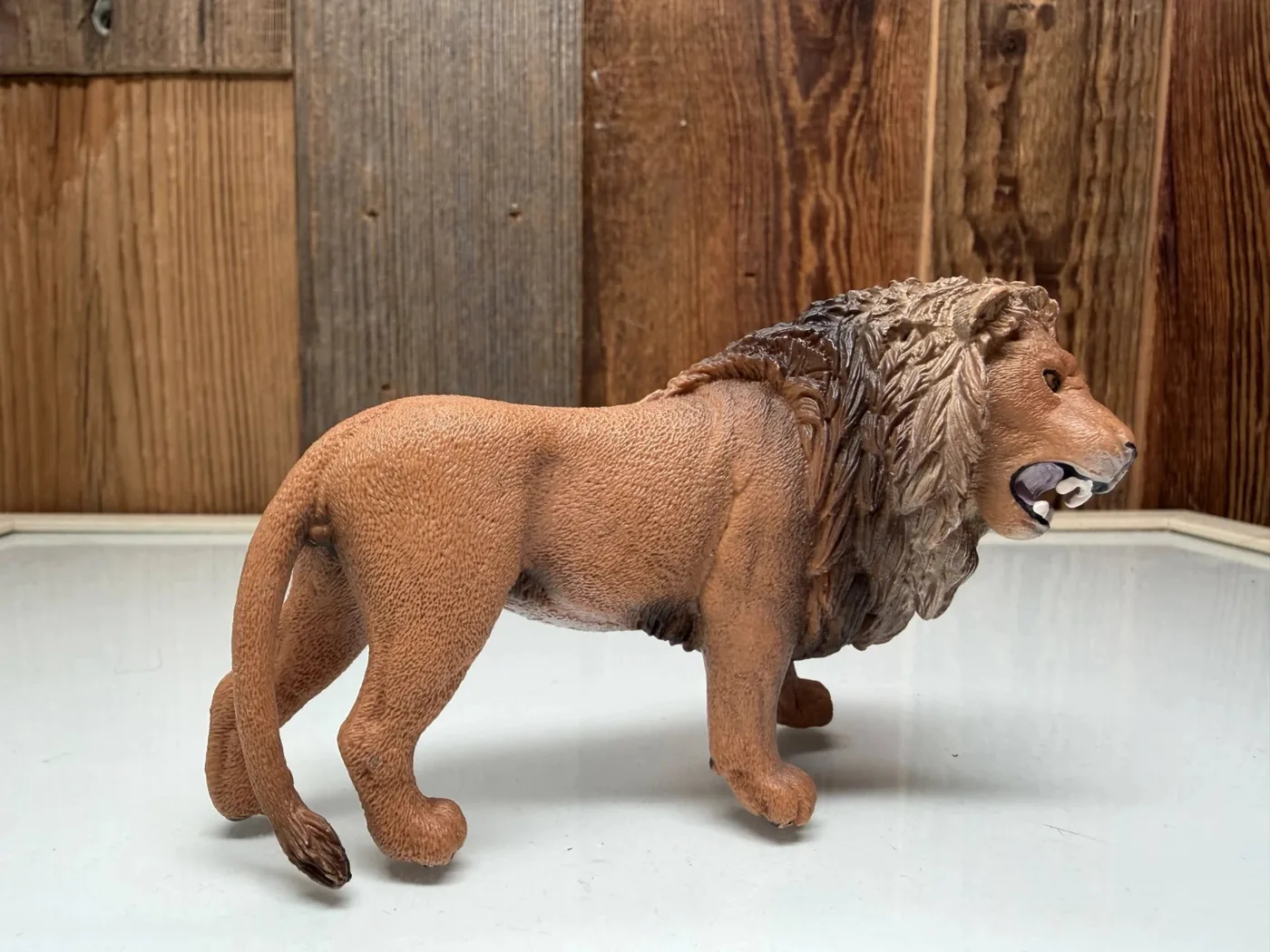 Schleich Wild Life Leeuw Brullend (14726)