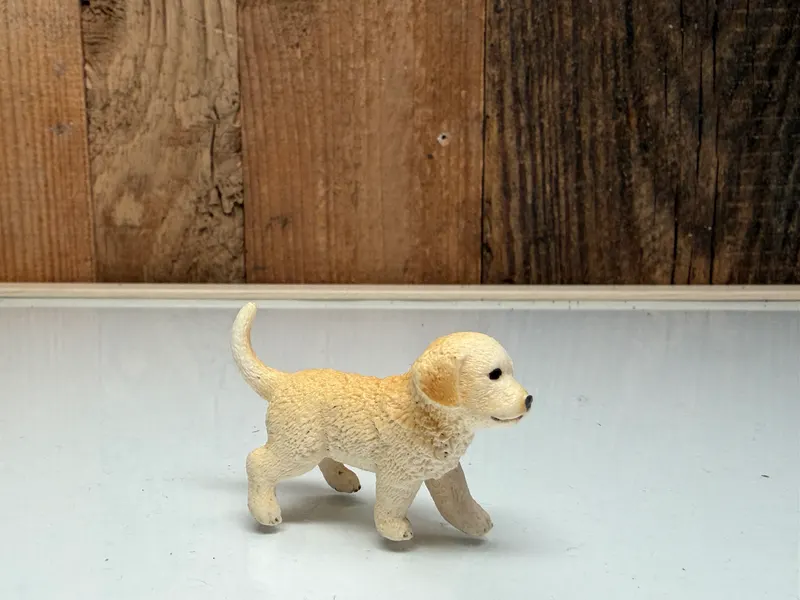 Schleich Farm World Golden Retriever Pup (16396)