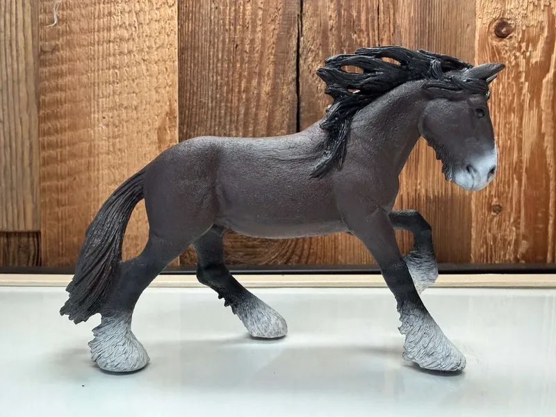 Schleich Shire Hengst