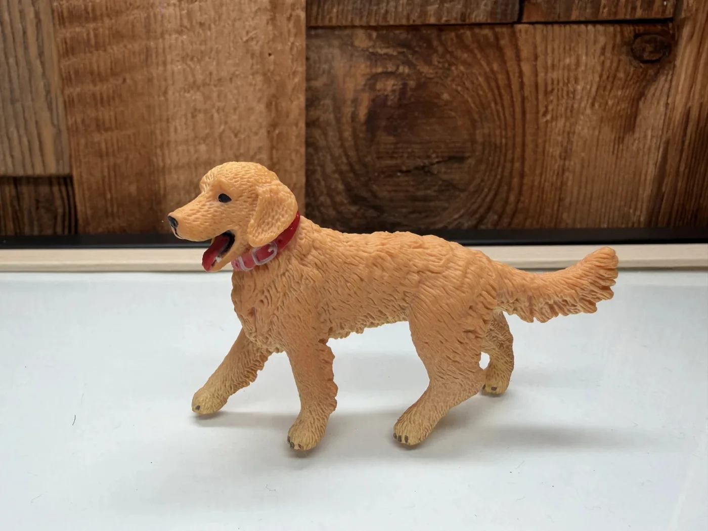 Schleich Golden Retriever