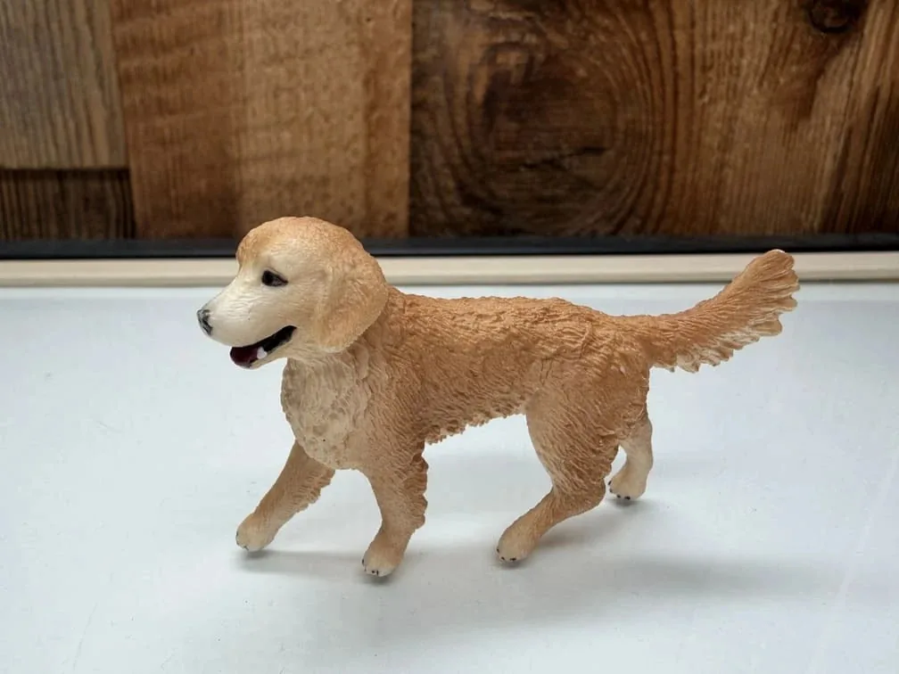Schleich Golden Retriever