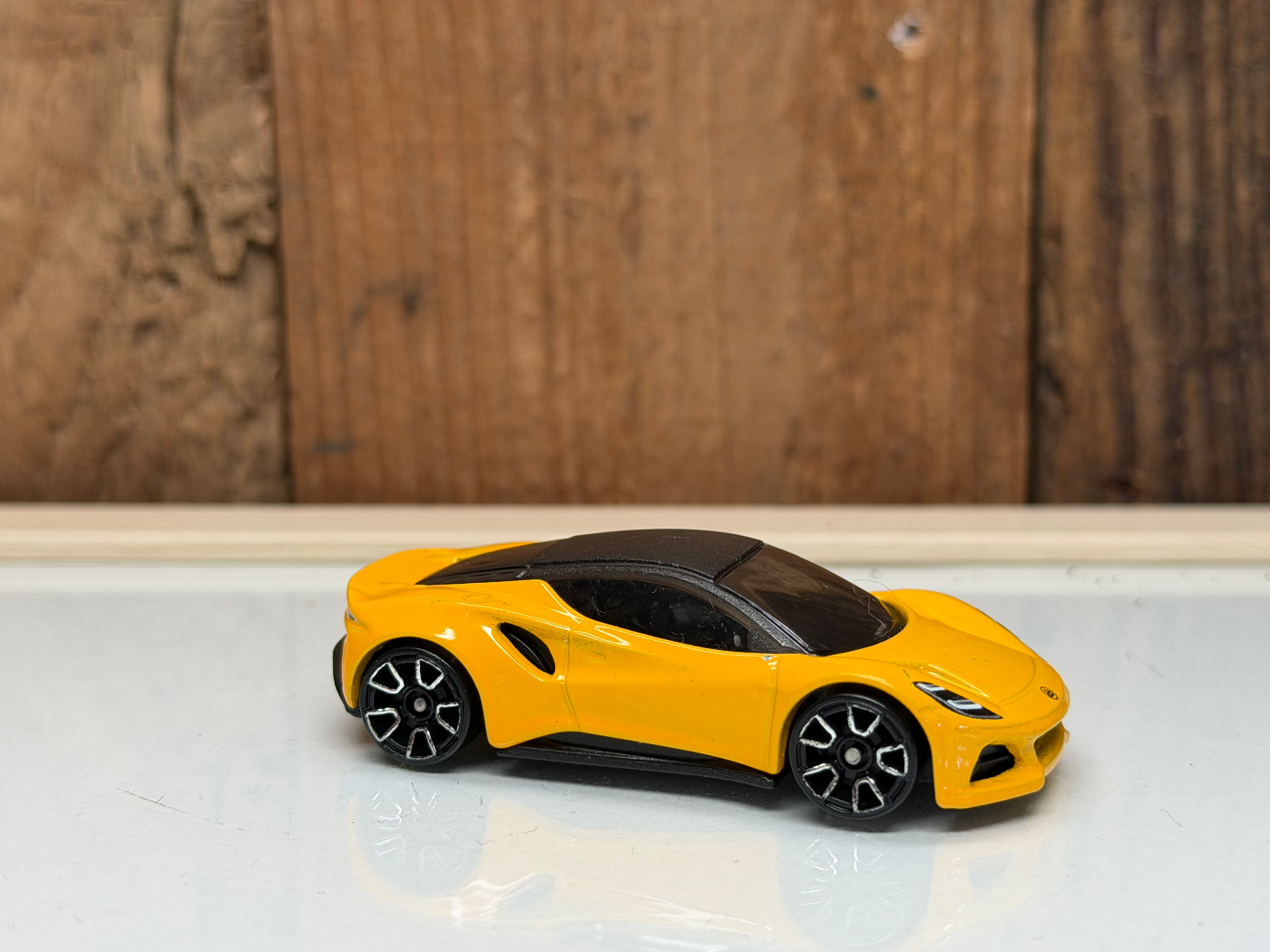 Hot Wheels Lotus Emira