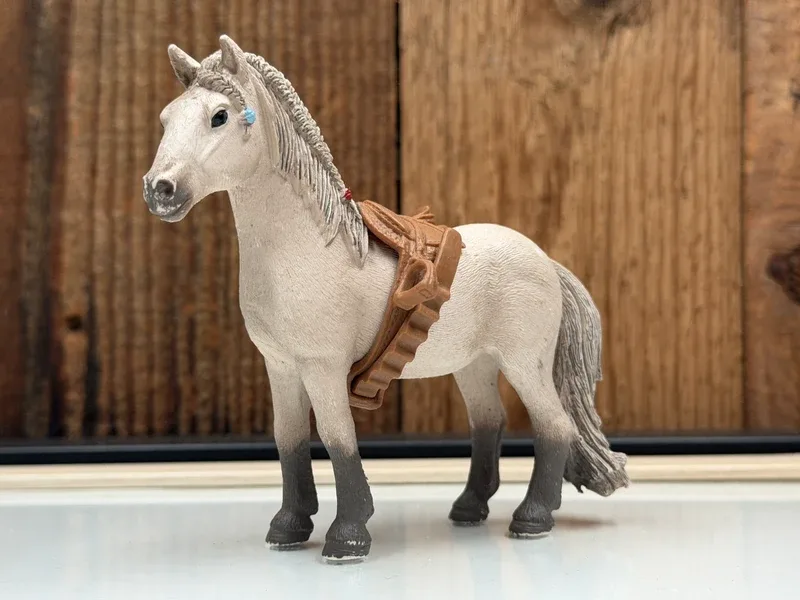 Schleich Horse Club IJslandse Merrie (42430)