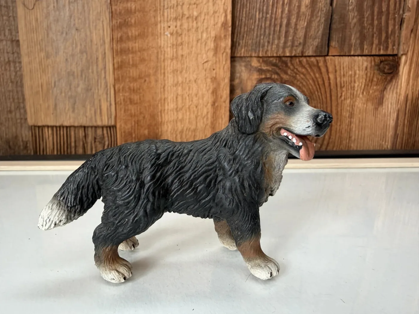 Schleich Farm World Berner Sennenhond (16339)