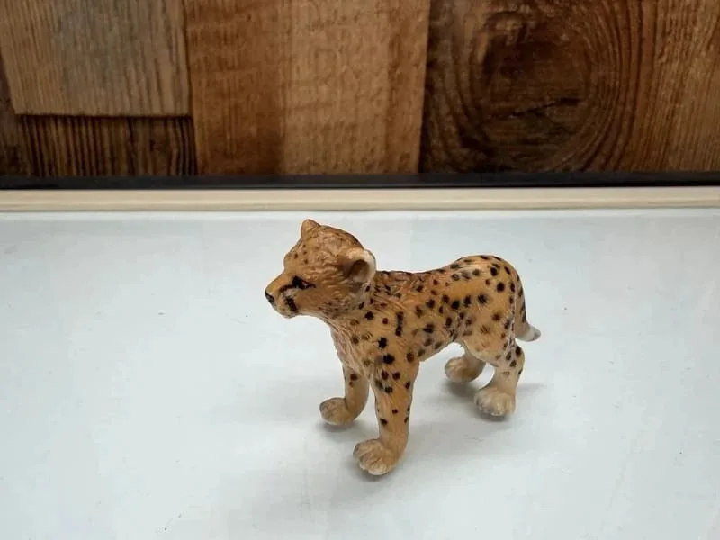 Schleich Cheetah Baby