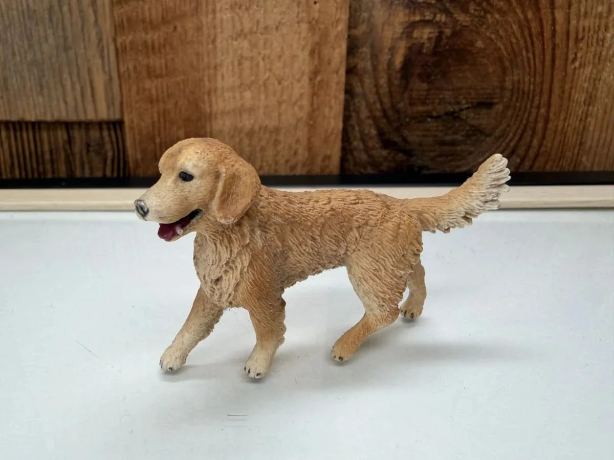 Schleich Golden Retriever