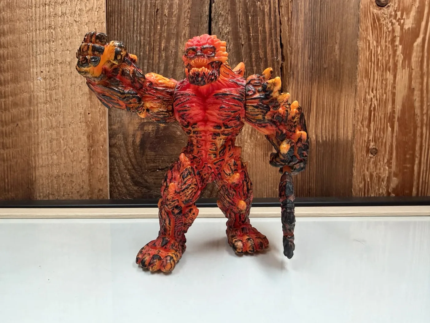 Schleich Lavagolem met wapen