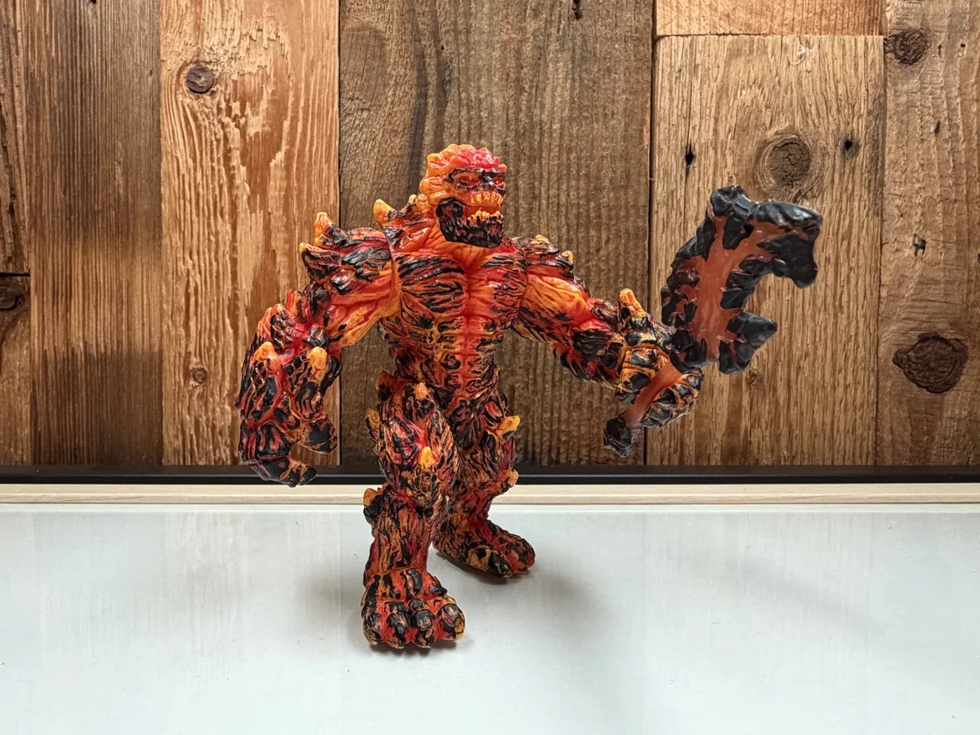 Schleich Lavagolem met wapen