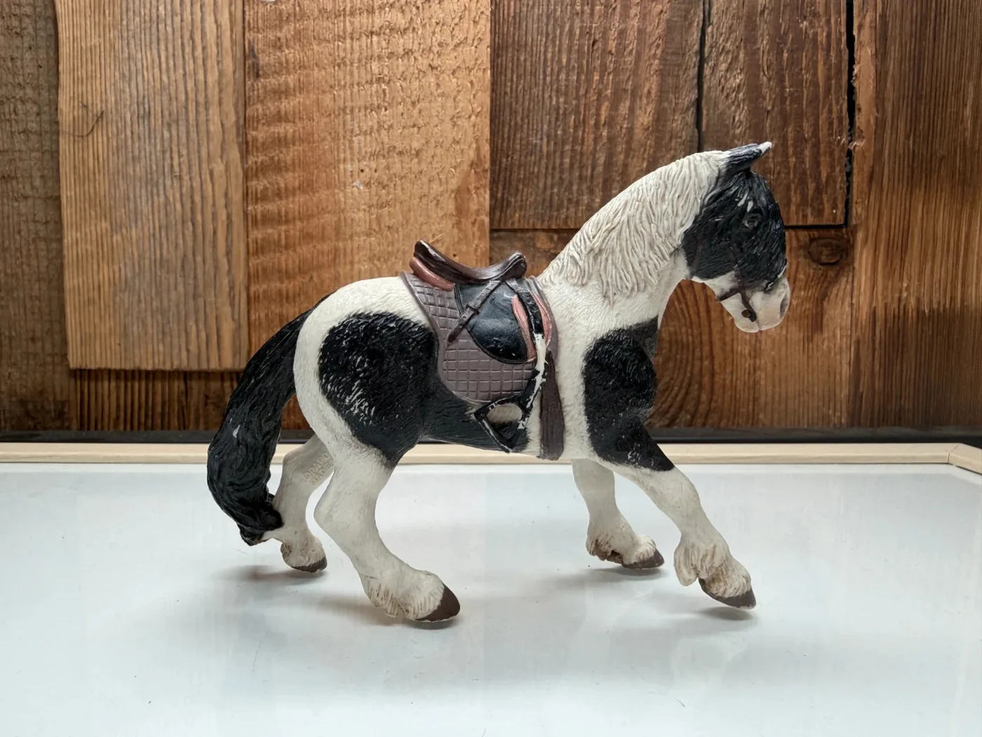 Papo Horse Club Pony met Zadel (51117)